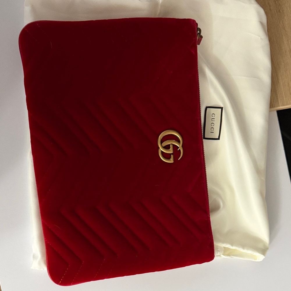 Gucci Scarlet Velvet Pouch